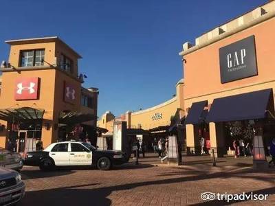 全美最強(qiáng)奧特萊斯購(gòu)物攻略 巧用銀聯(lián)卡，怎么買才最劃算？